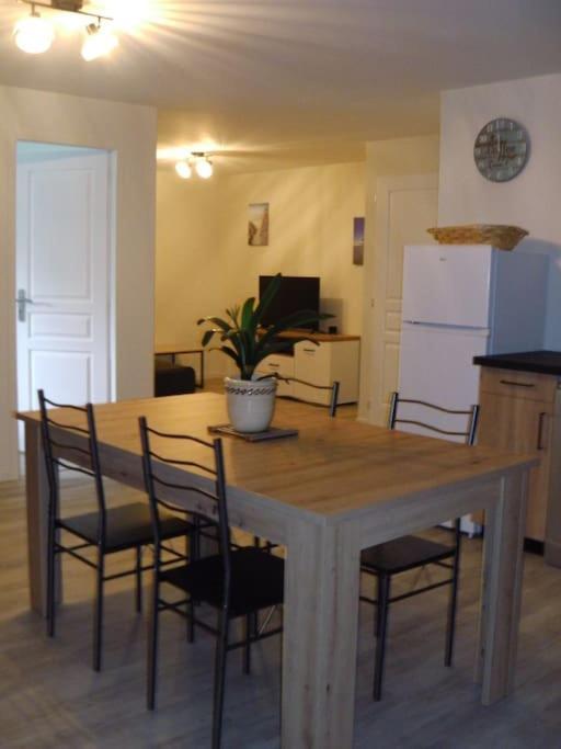 Meuble 2/4 Personnes Villa Noaillac ภายนอก รูปภาพ