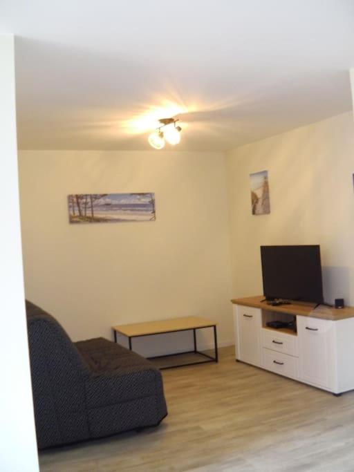 Meuble 2/4 Personnes Villa Noaillac ภายนอก รูปภาพ